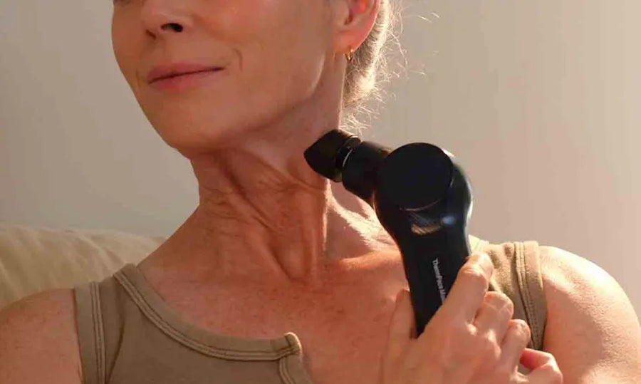 ThermFace Massage: Flushing massage along the jaw and neck