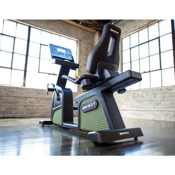G576R low-angle view with step-through frame