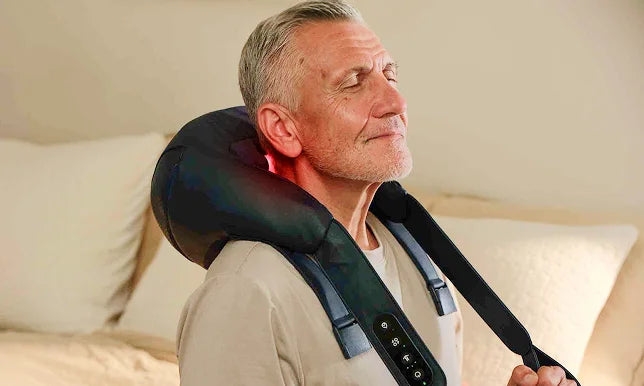 ThermNeck & Upper Back: Far-infrared heat warming the neck and upper back